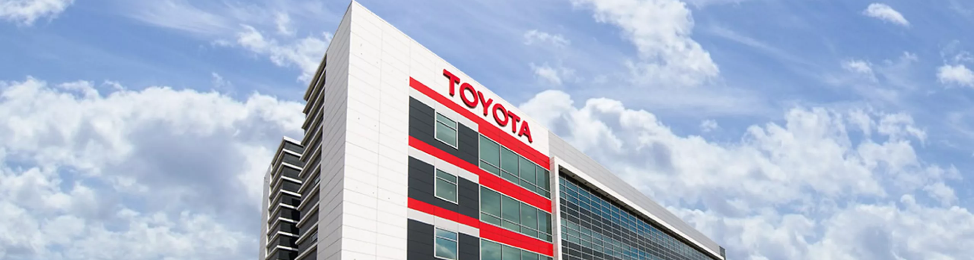 Изображение на странице TOYOTA ПОДВЕЛА ИТОГИ ПРОДАЖ В РОССИИ ЗА 2021 ГОД Тойота Центр Сочи